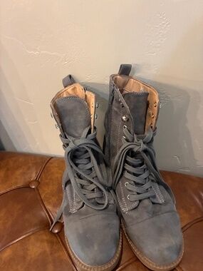 Report Brand 7.5 grey sued lace up women’s boots